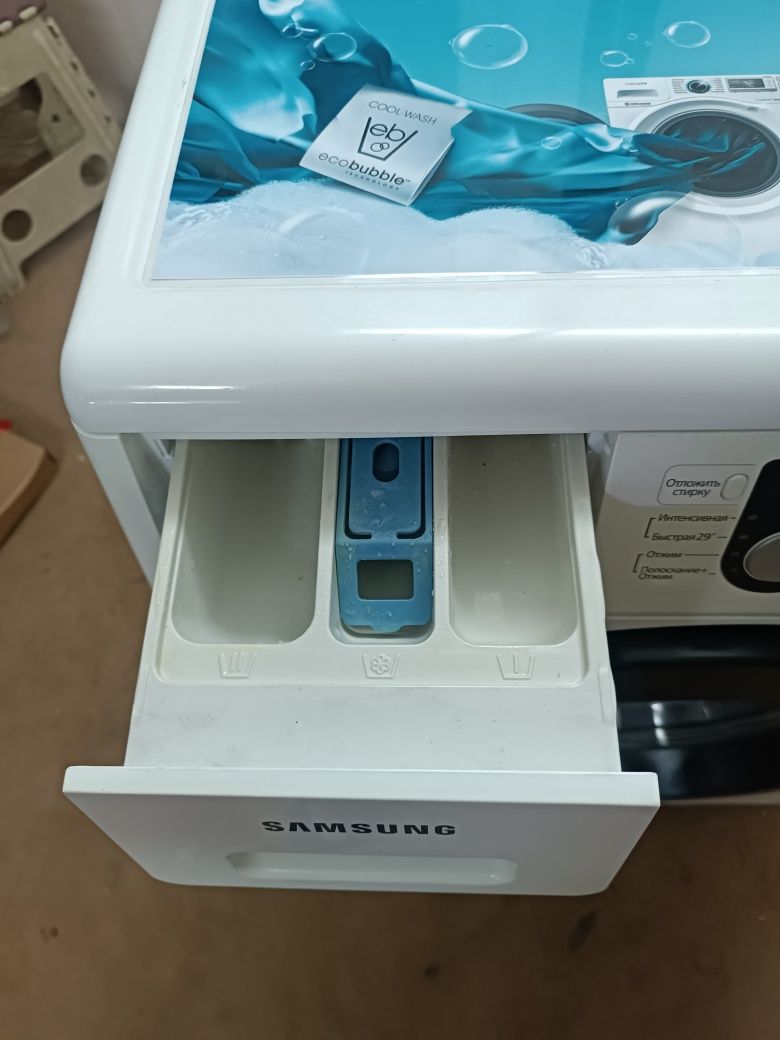 Стиральная машина Samsung 6kg в отличном состоянии.