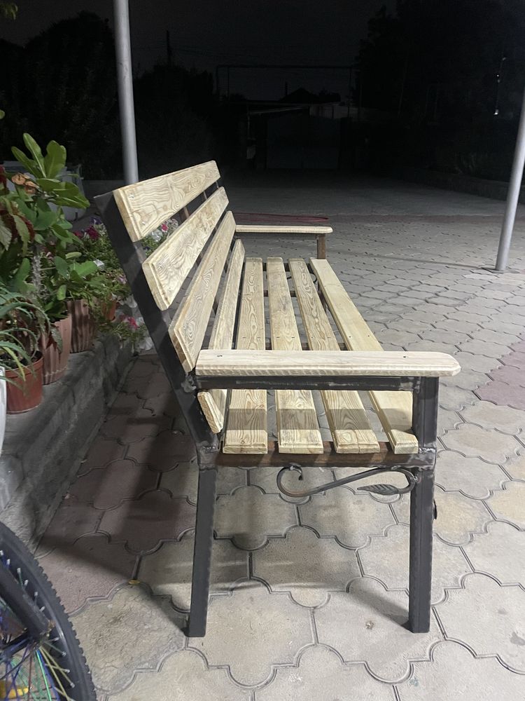 Скамейку продам прочная