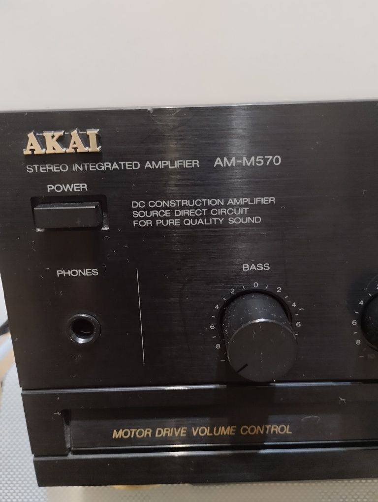 Интегральный  усилитель AKAI  AM - M 570