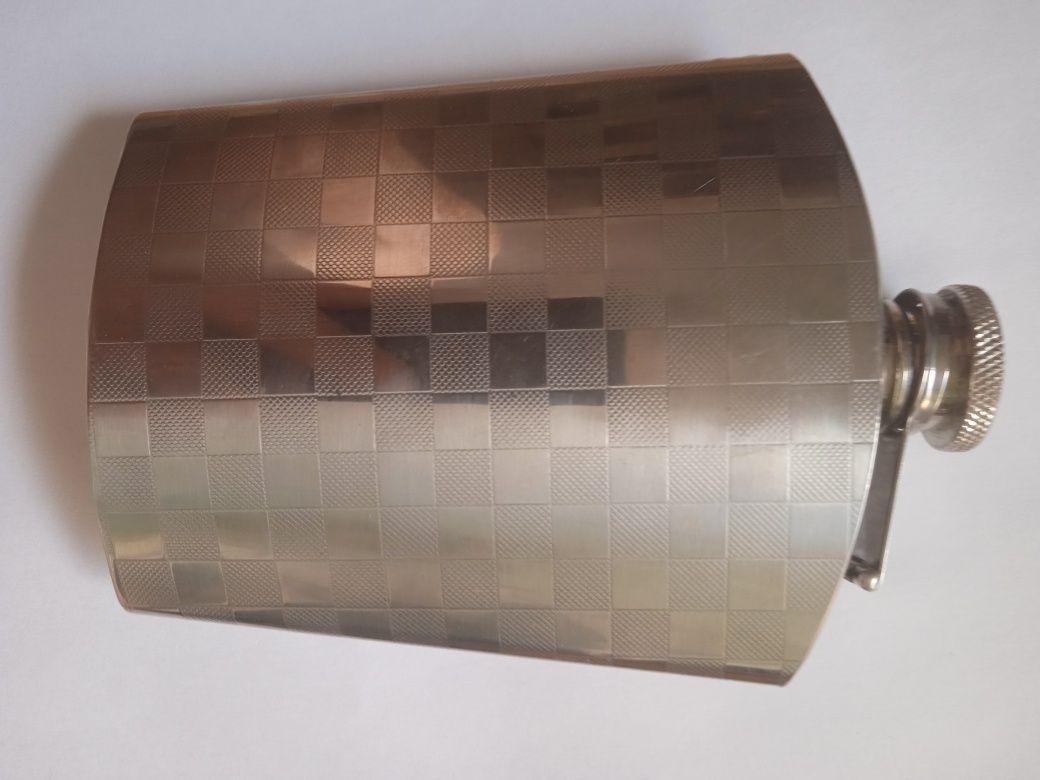 Фляжка нержавеющая плоская.300 грамм.