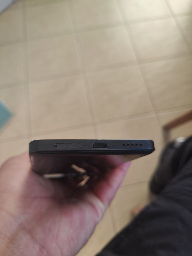 Poco X6 Pro 24/512гб в комплекте только зарядка  телефон  мои 100%