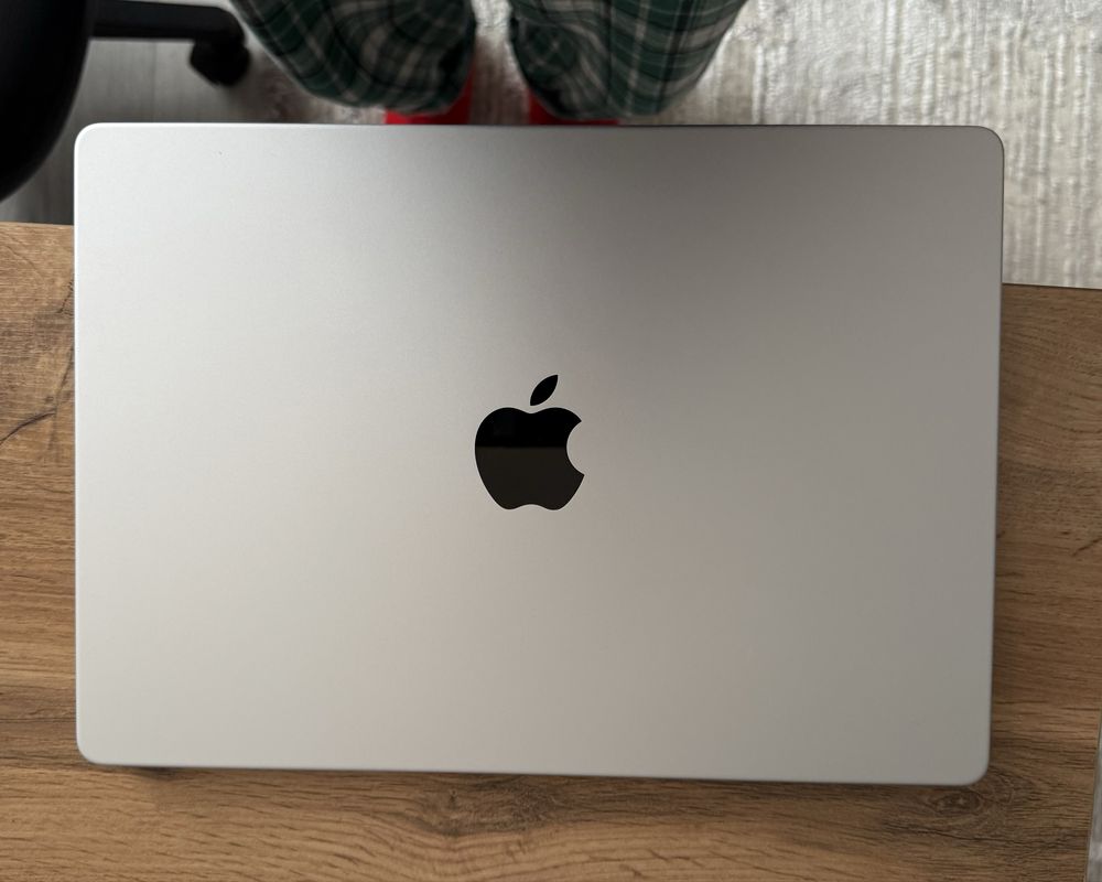 Macbook pro 14/ m1 Pro/ 16gb/ 1tb