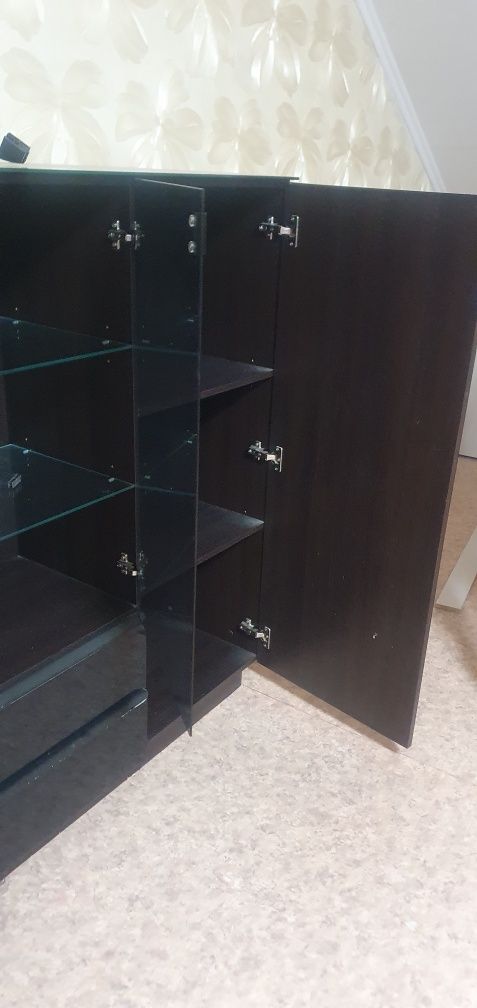 Продам Комод (сервант)