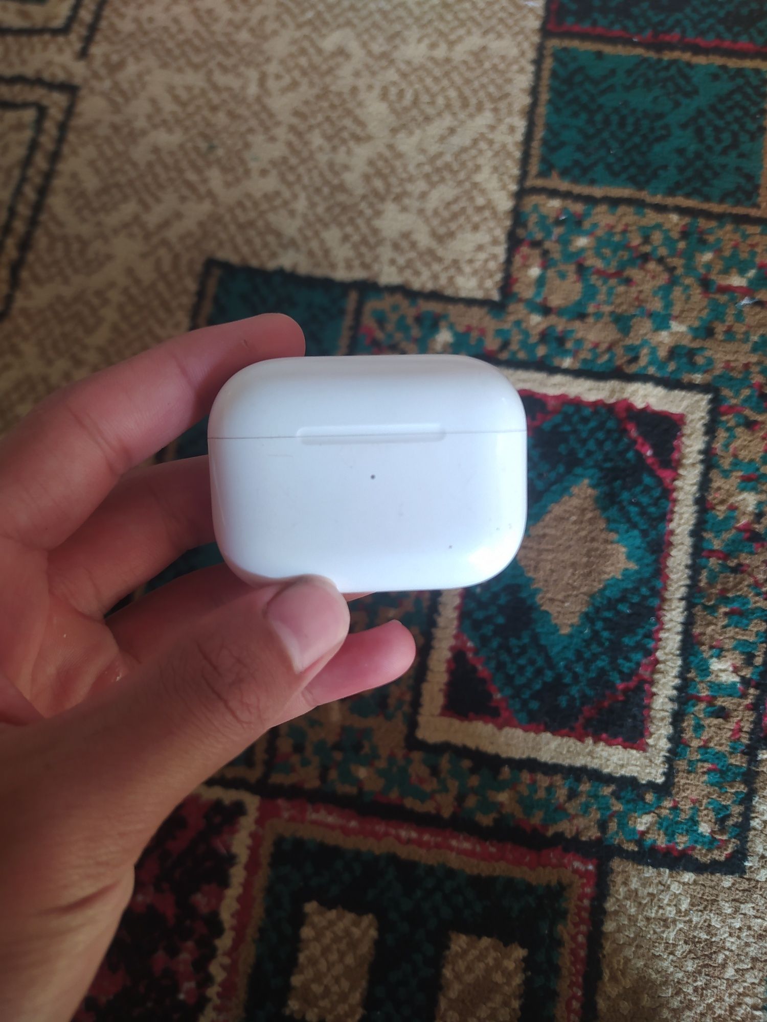 Airpods на одно ухо