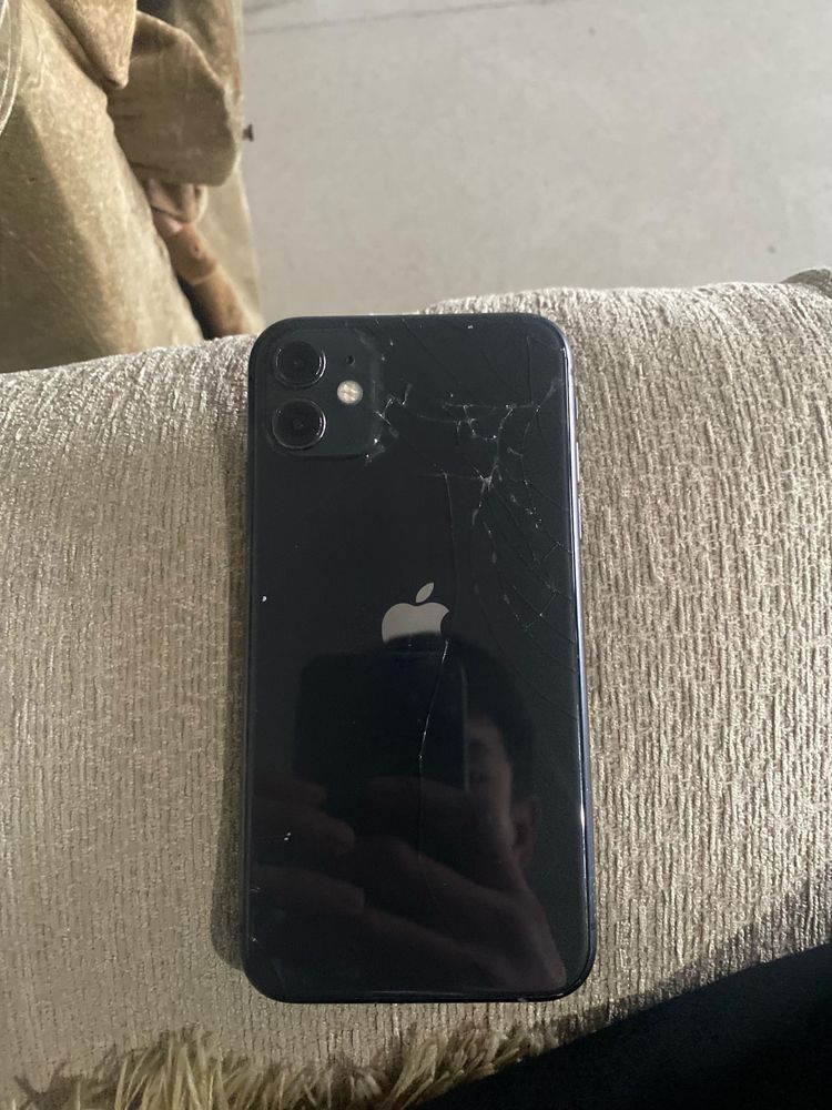 Iphone 11,64