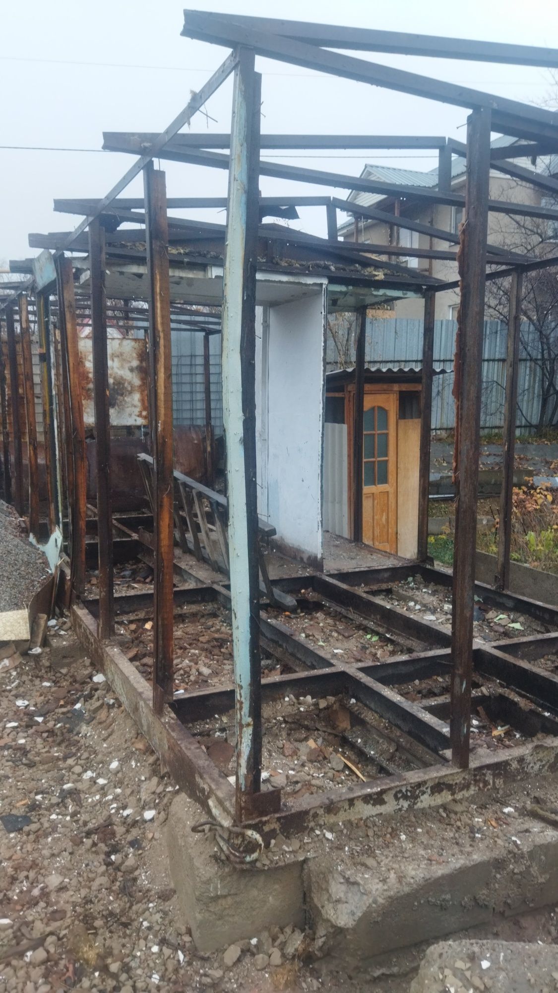 Металлоконструкция, основа вагончика