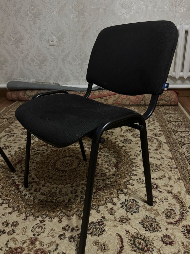 Продам стулья, черные