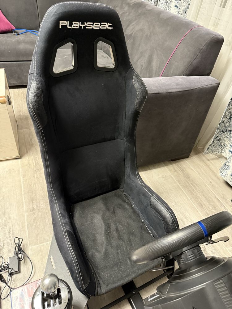 Sony PS 4 Pro 1TB  руль с сиденьем игровой THRUSTMASTER GT 300