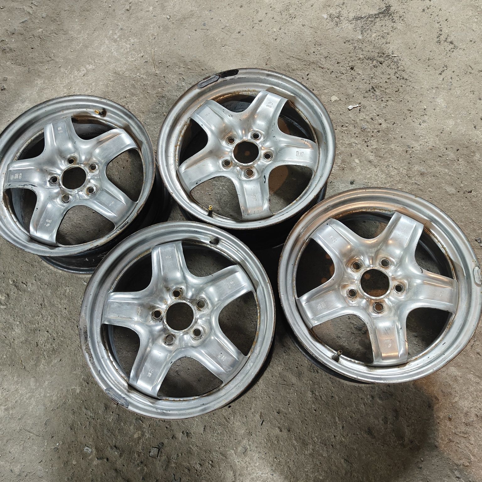 R16 PCD 5*110 Комплект штампованных дисков