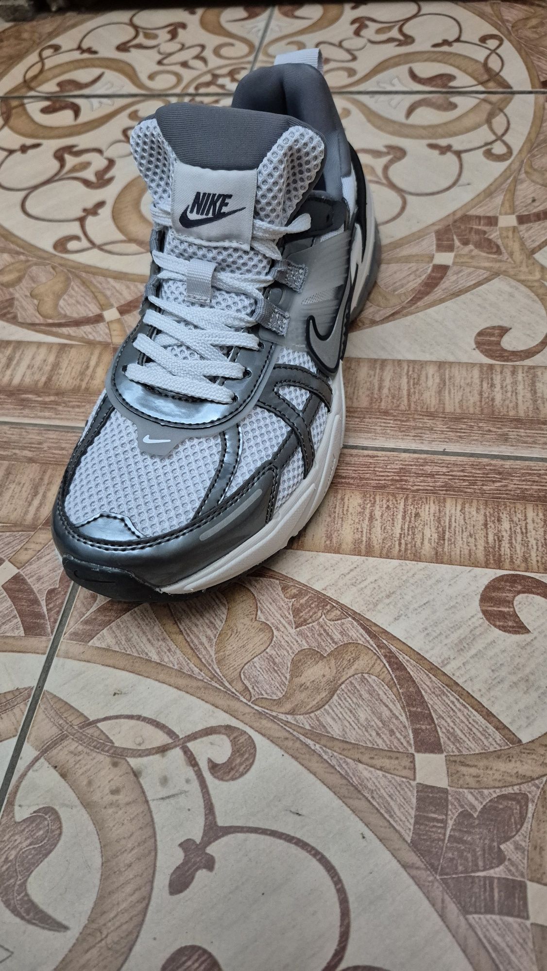 Кроссовки Nike оригинал 45000
