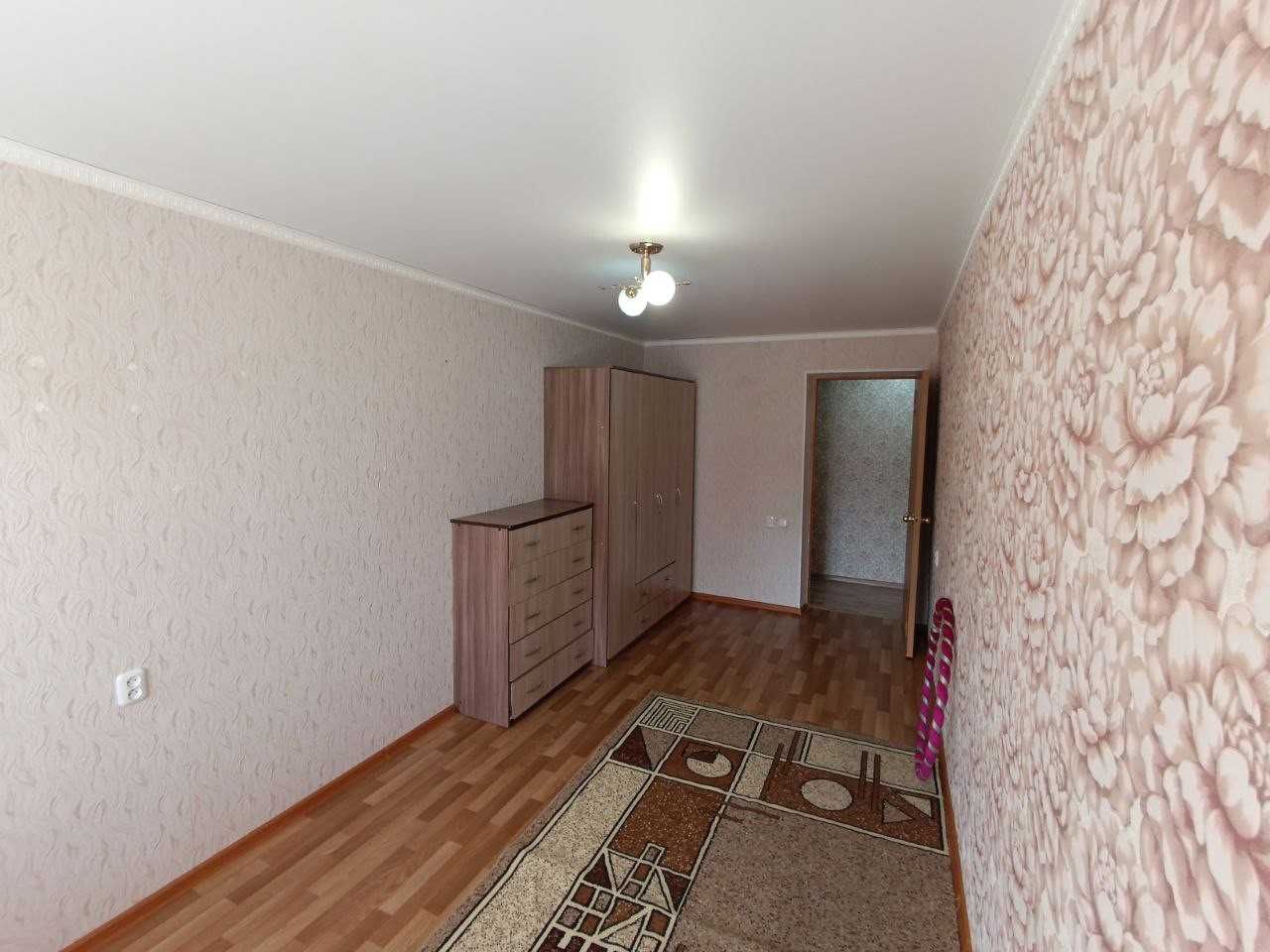 Продам 2х ком квартиру на 2м этаже в центре Костаная