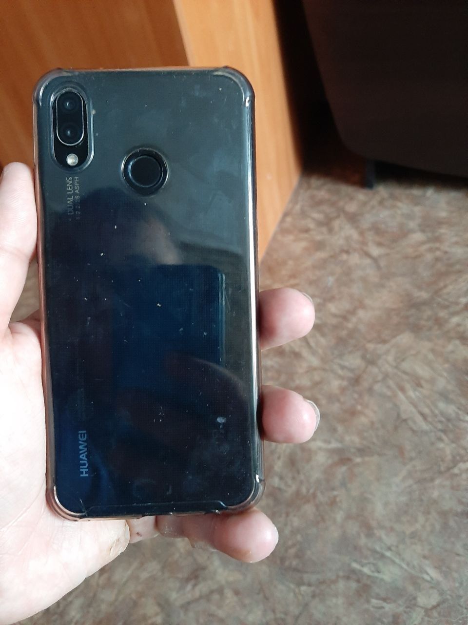 Продам два телефона один p20 lite 4/64 второй xiaomi redmi 10a 4+2 /12