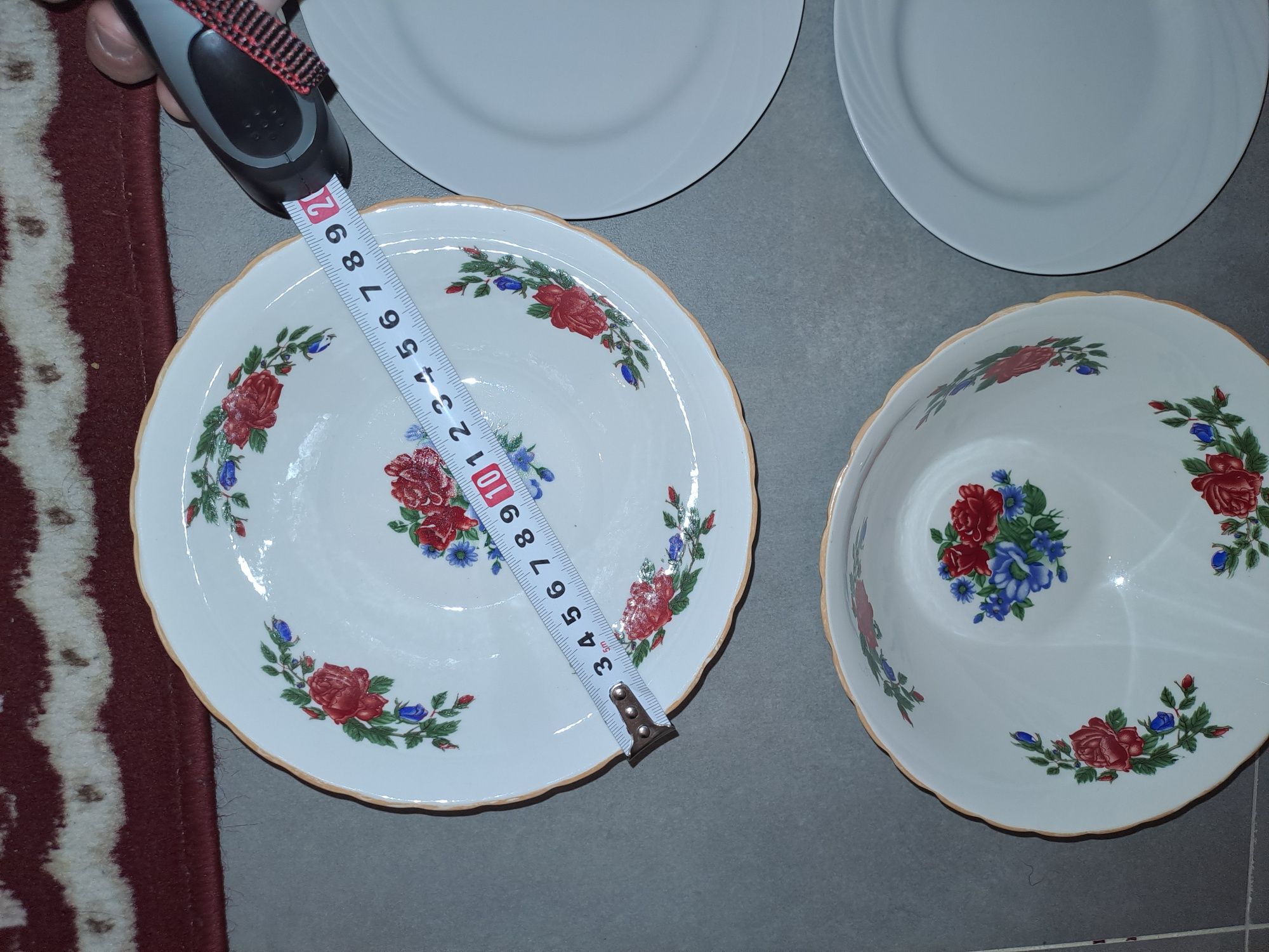Продаю разные тарелки, глубокие, советские по 200т
