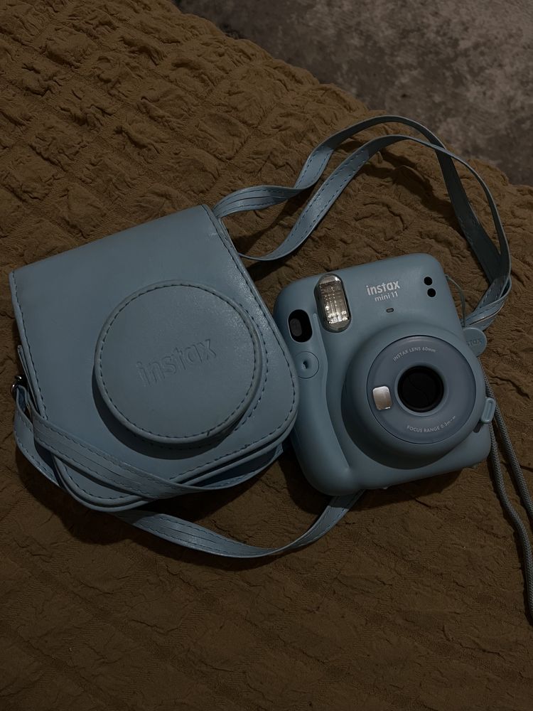 Instax 11mini  Фотоаппарат наличие