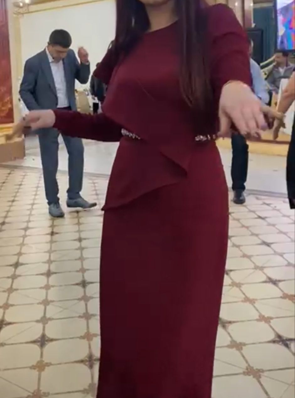 Вечерное платье на свадьбу, один раз надела