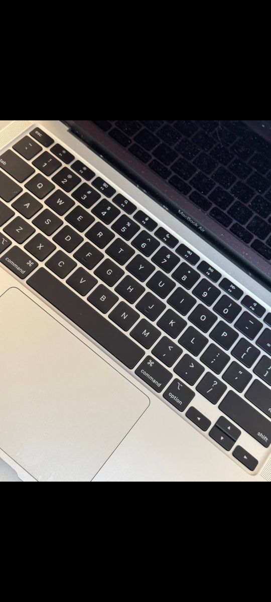 MacBook Air 13 M1 8/256 — Идеальное решение для работы и учёбы
