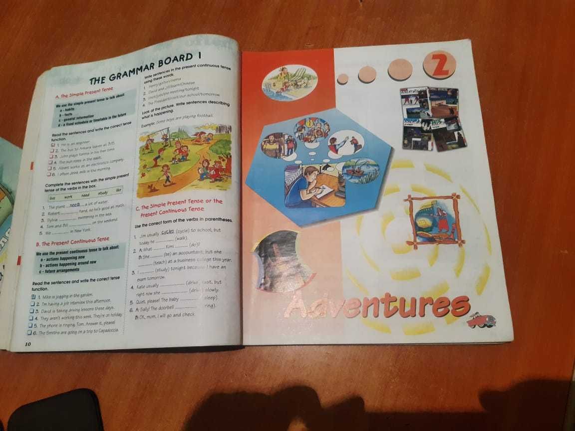 Продам 3 книги 2 по английскому языку + 1 по математике
