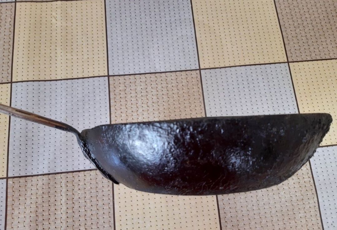 Сковородка чугунная советская. Пишите сюда, на звонки не отвечаю