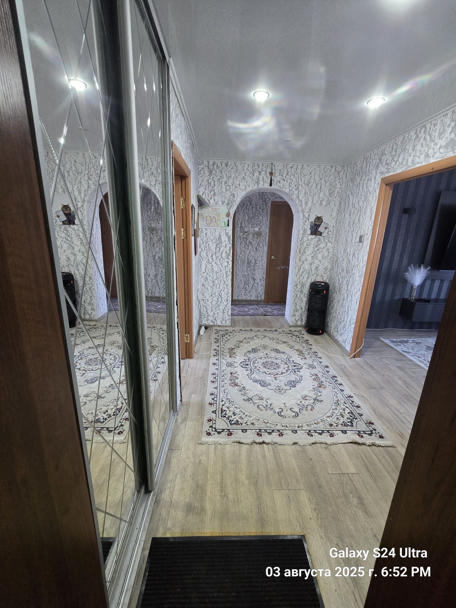 Продам улучшенную  4х комнатную квартиру