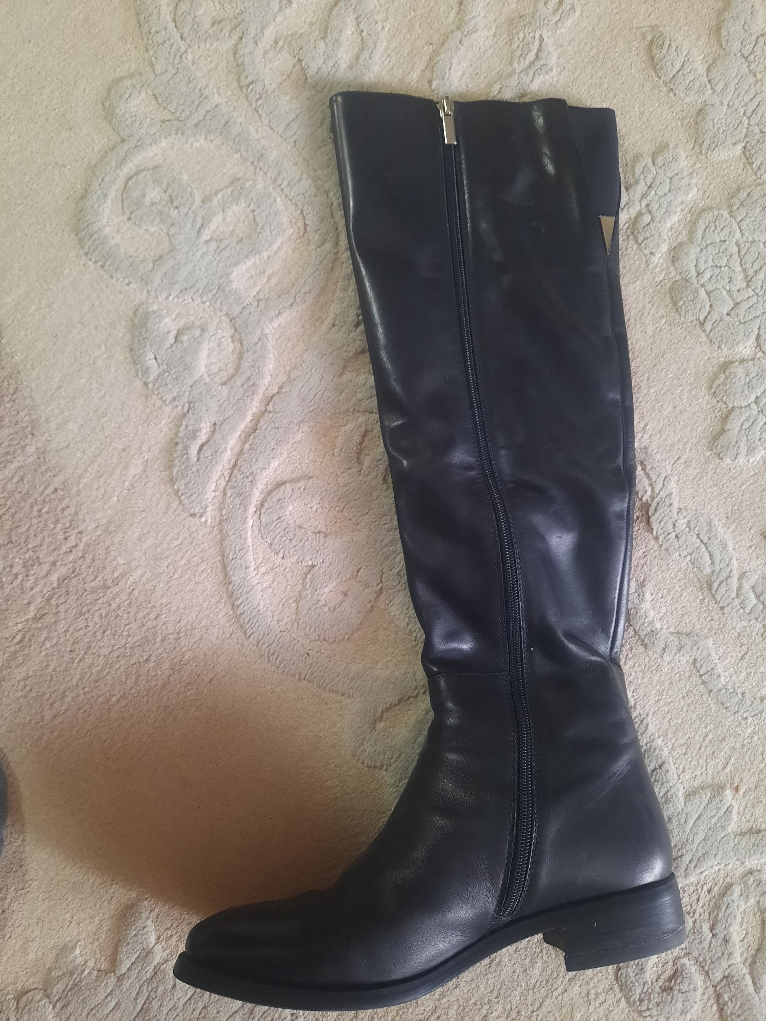 Продам сапоги женские
