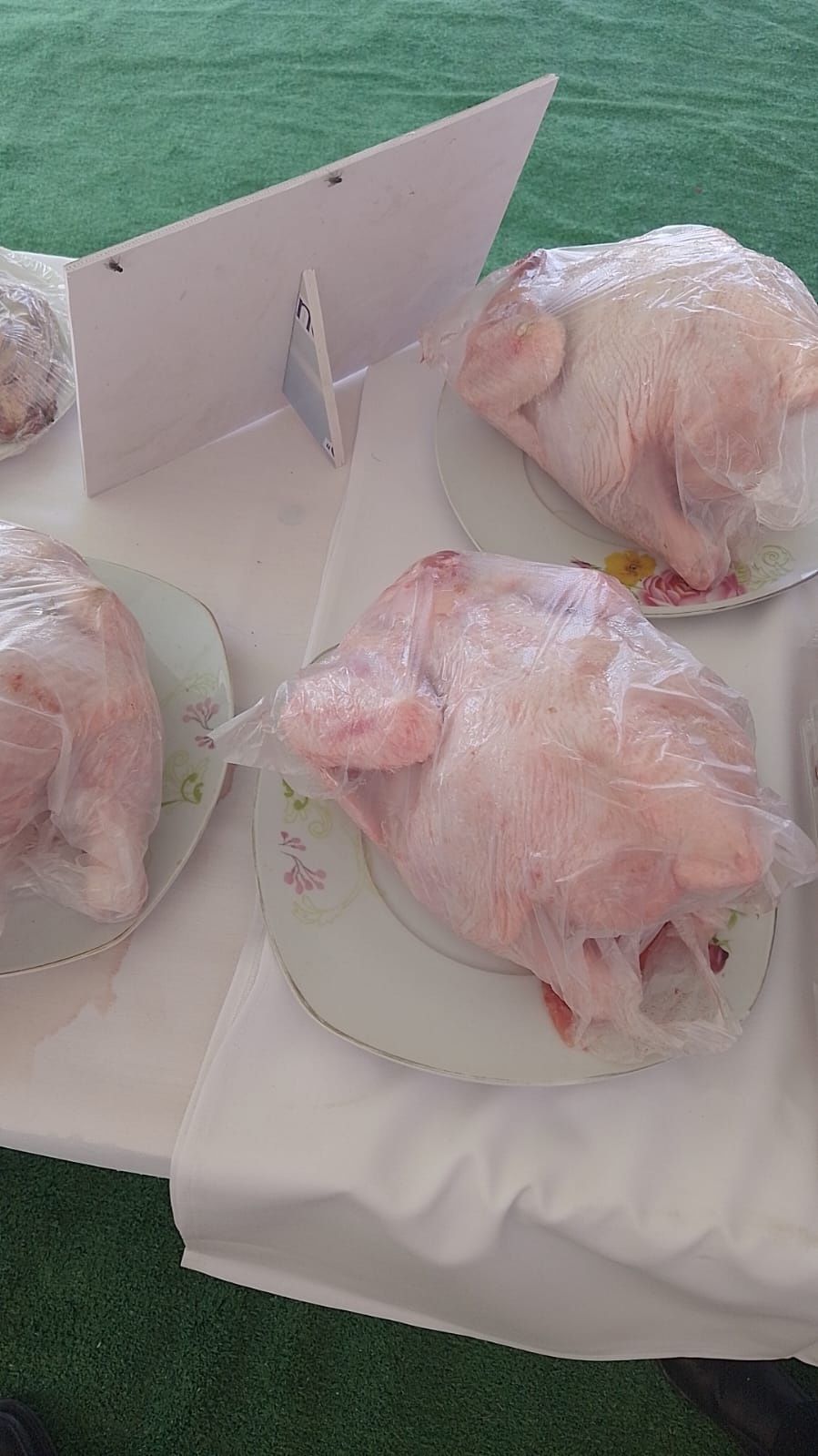 Свежее мясо бройлера