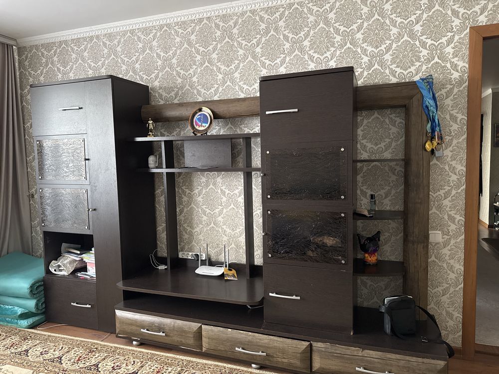 Продам горку,состояние нормальное,цвет венге
