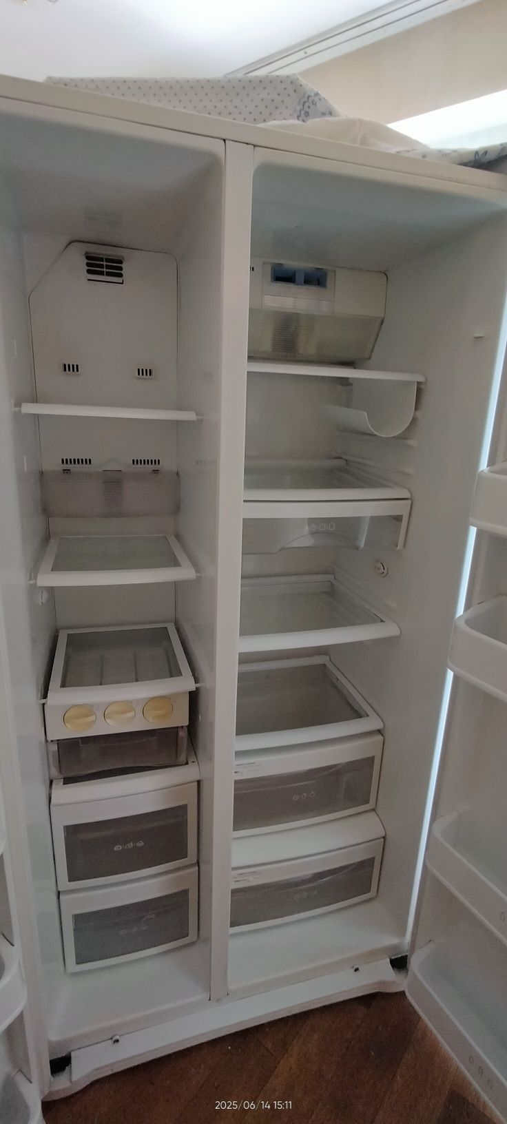 Продам холодильник марки LG