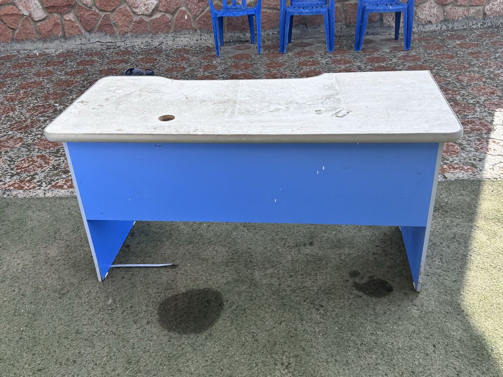 Стол офисный из дерево