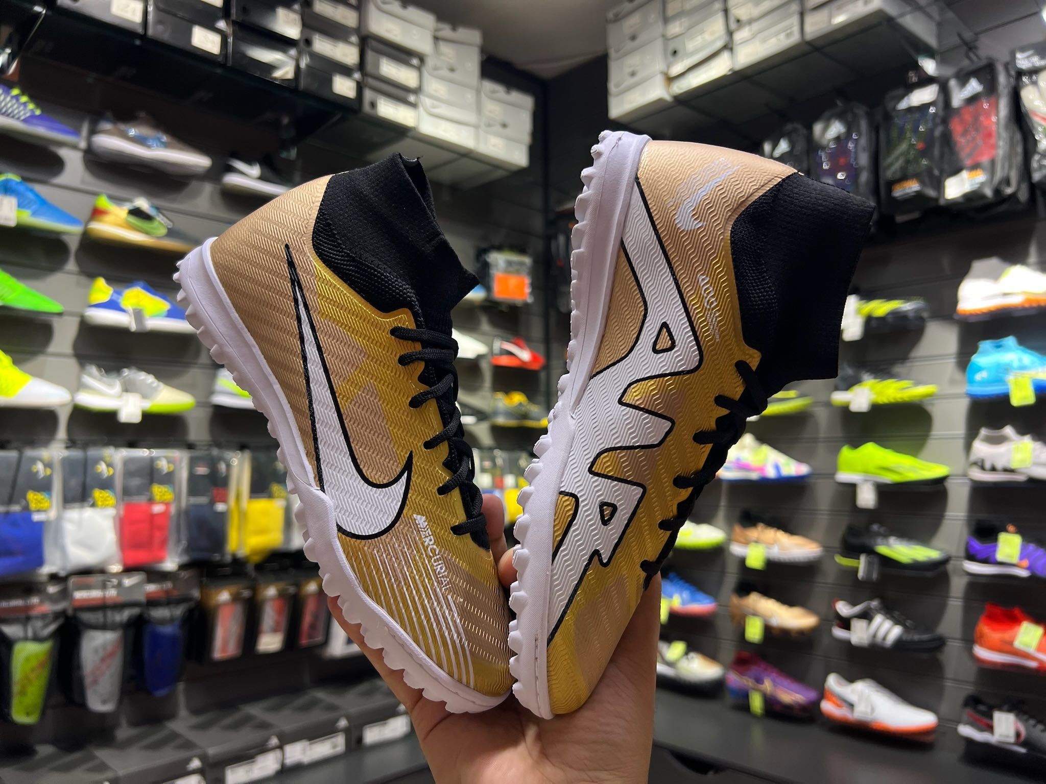 Бутсы сороконожки Nike Mercurial Air Zoom Superfly в Алматы