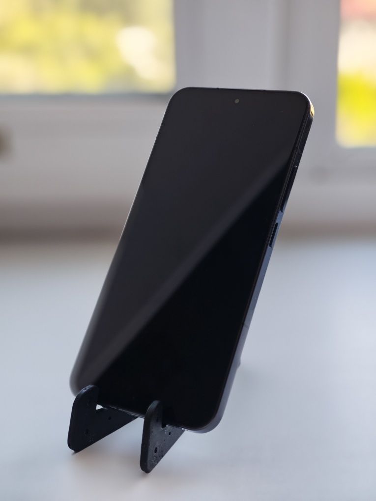Компактный флагман Xiaomi 13