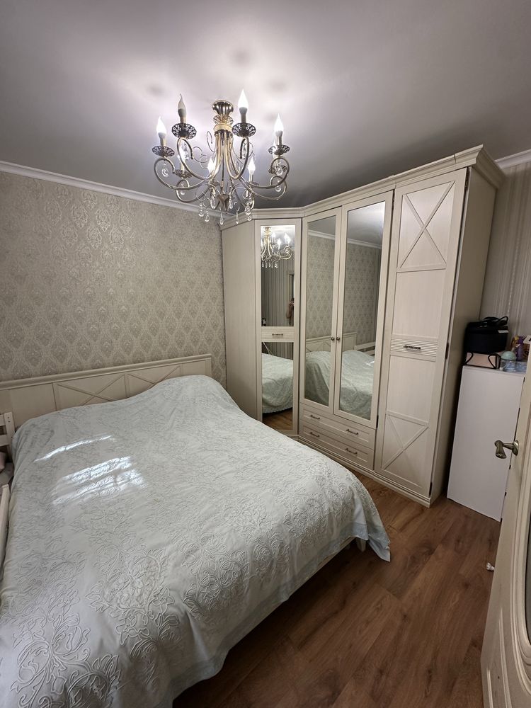 Продам 3-х комнатную квартиру в центре города