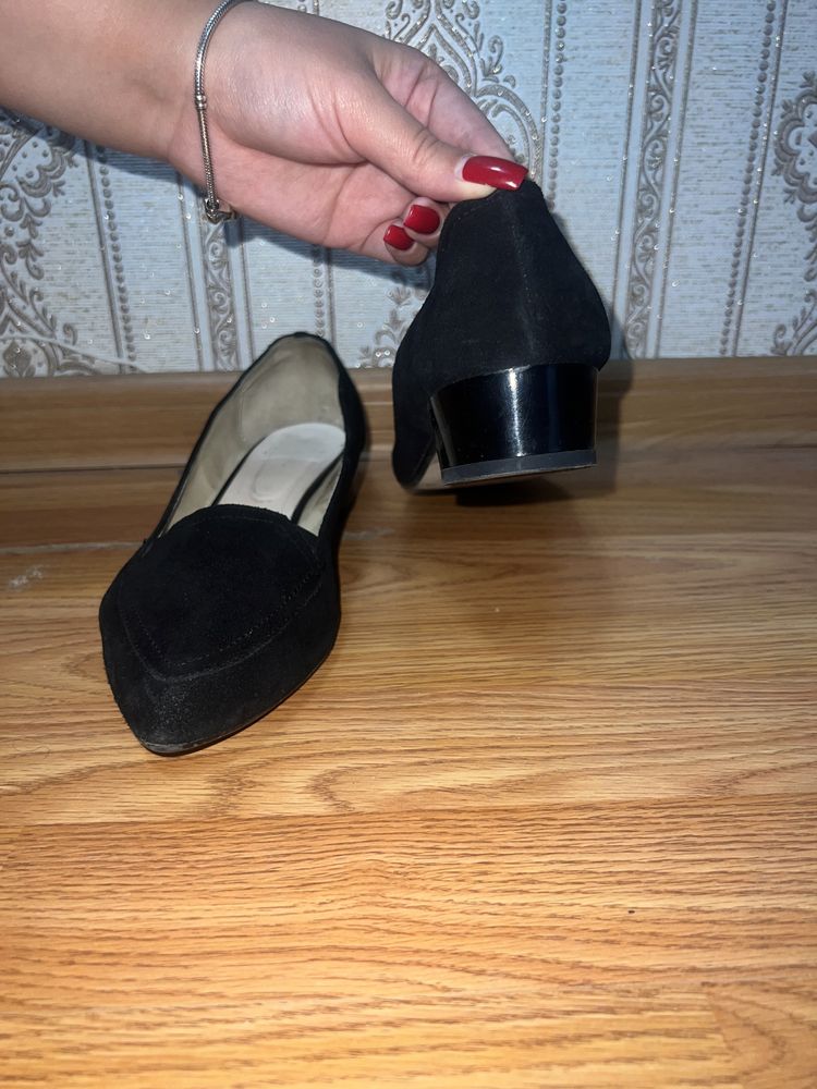Продам туфли 42размера