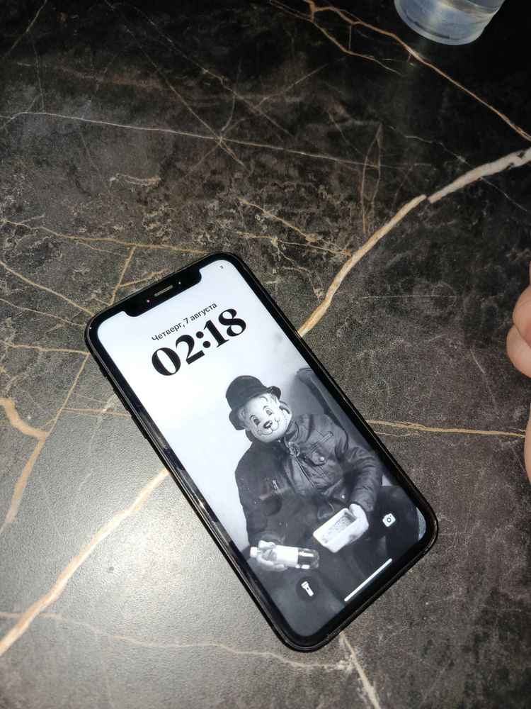 iphone XR %86 б/у 64гб в черном цвете