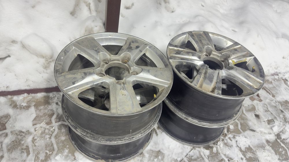 Продам диски от Крузака 200 по 2 шт каждый R 18