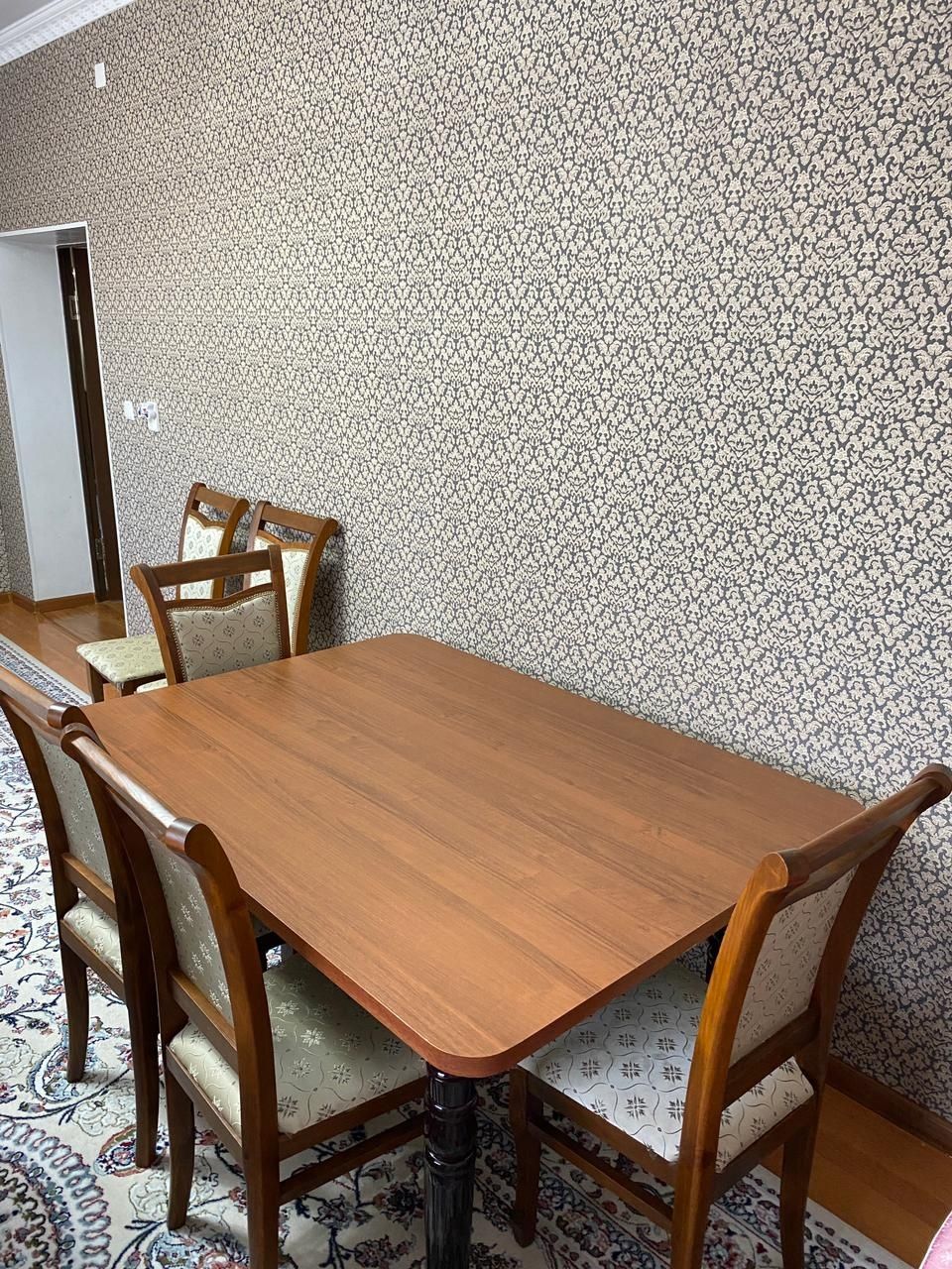Кухонные стол продается