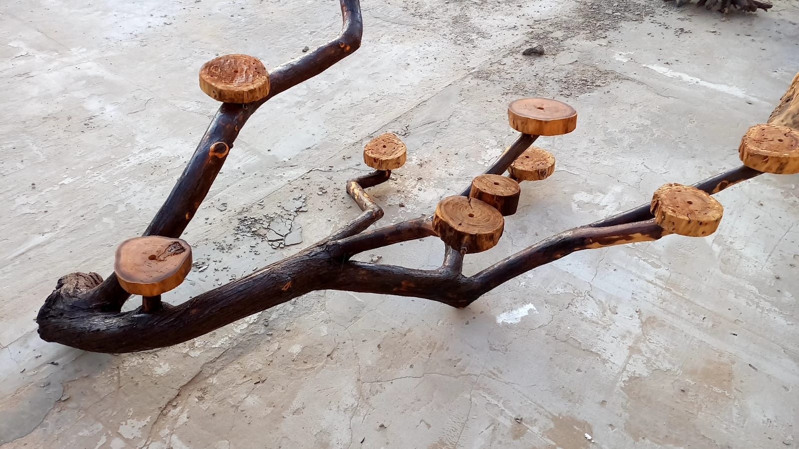 Продам подставки для цветов и скамейки из дерева
