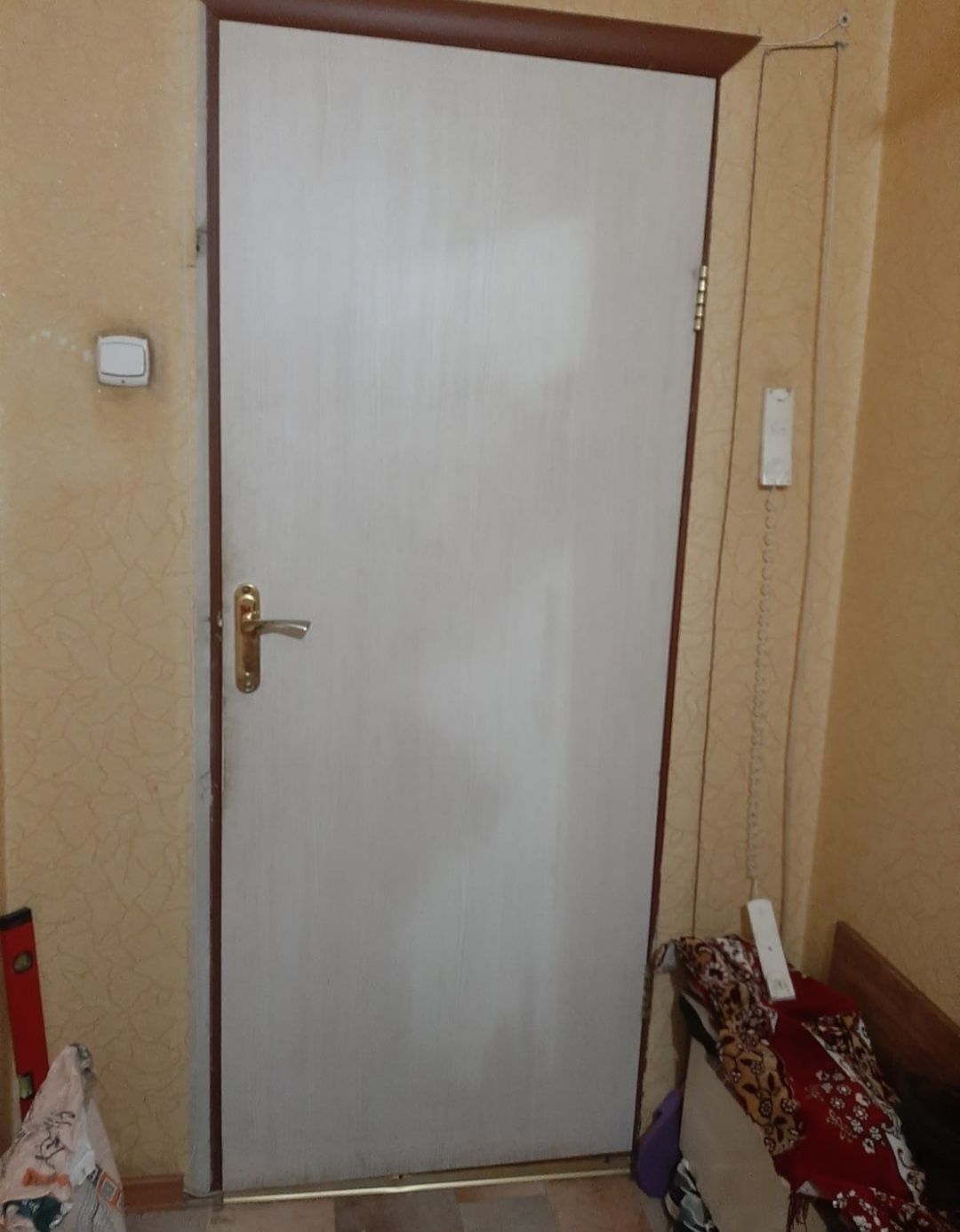 Продам  бу двери срочно!