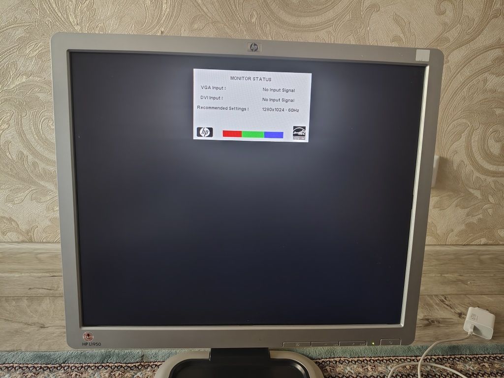 Монитор HP monitor