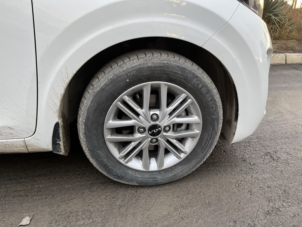 KIA Picanto 2023 год продам