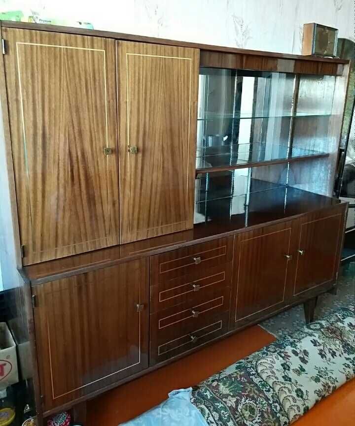 Сервант СССР полированный
