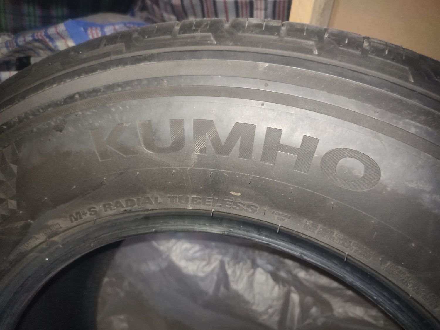 Комплект резины Kumho 265/65/17 +1
