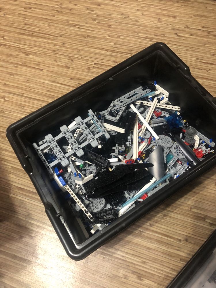 Продам LEGO EV3 2 набора