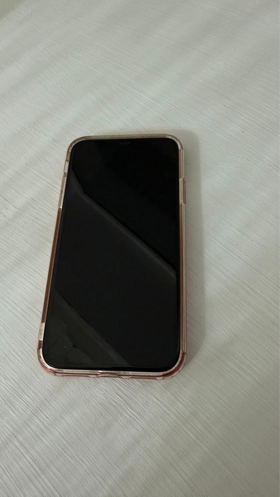 IPHONE 11 почти новый