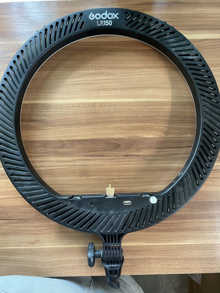 Кольцевая лампа GODOX LR150
