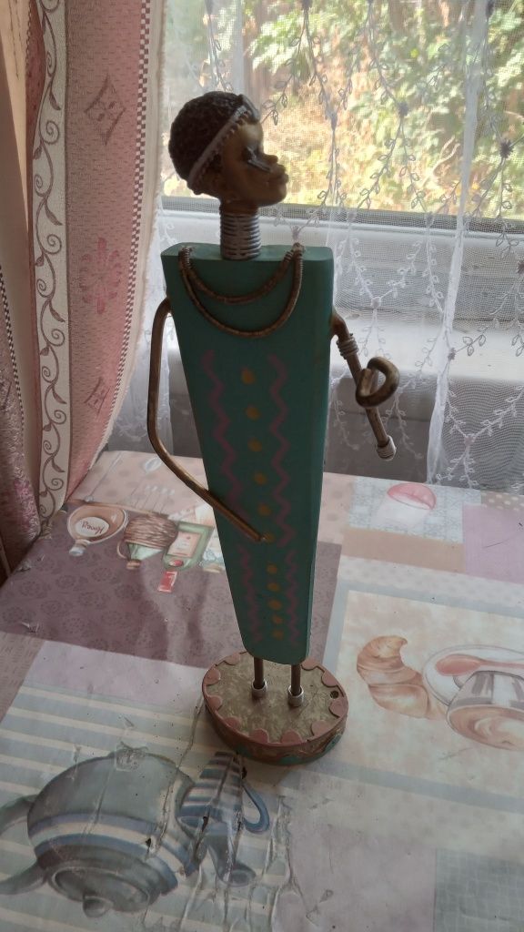 Продам статуэтки разные