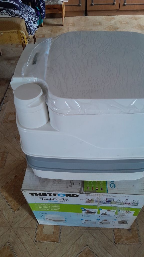 Биотуалет Porta Potti Qube