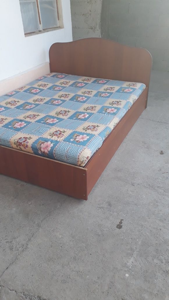 Диван, кровать двухместный, наш адрес Сайрам центр