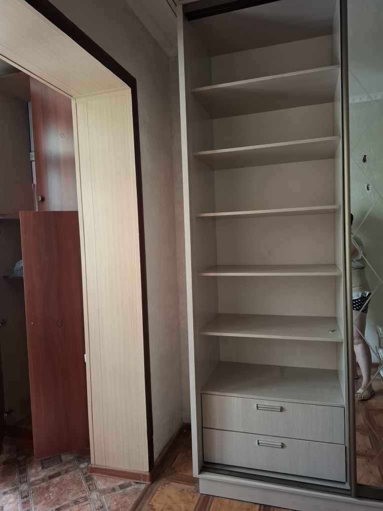 Продам шкаф купе