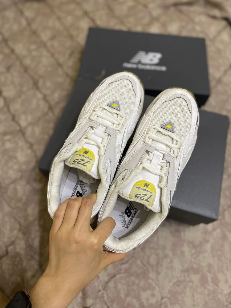 Новые кроссовки New Balance
