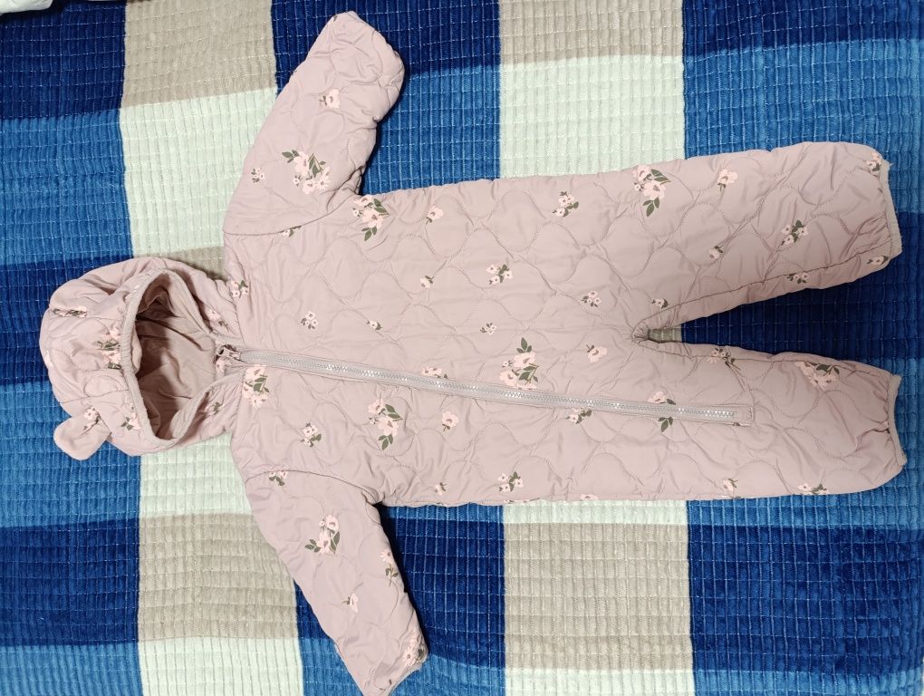 Продам детские весенние комбинезоны